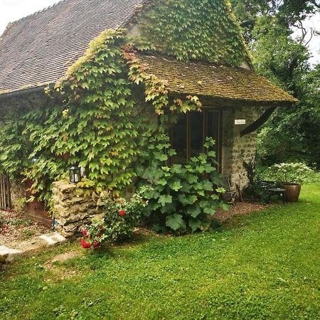 Domaine De La Folicoeur Otel Sainte-Colombe-près-Vernon Dış mekan fotoğraf